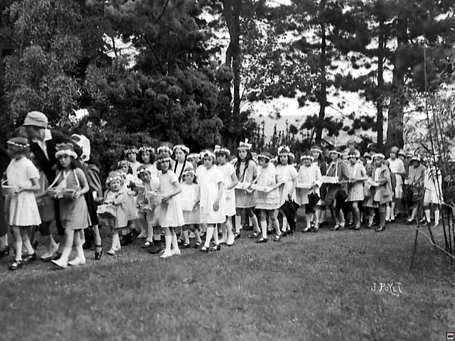 procession 1928 (2).jpg